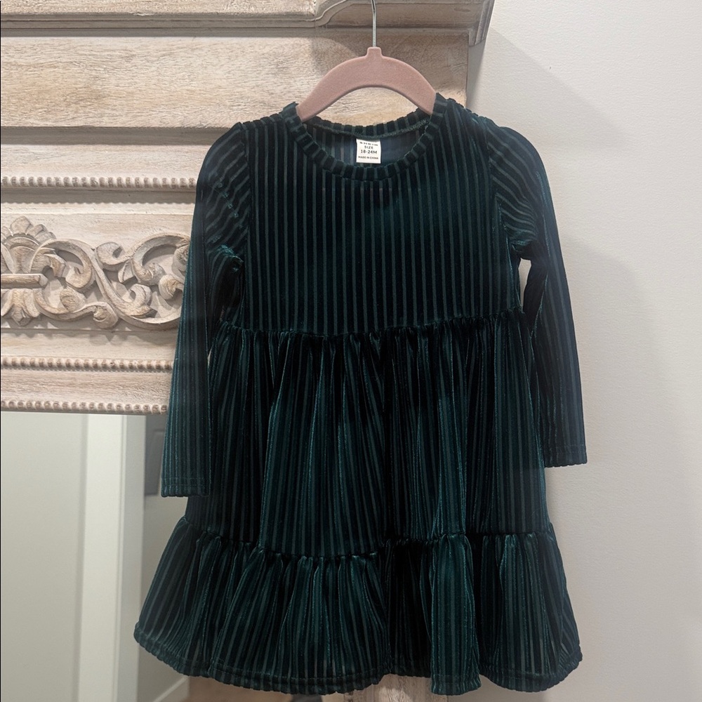 Elegant Green Velvet Kids Dress